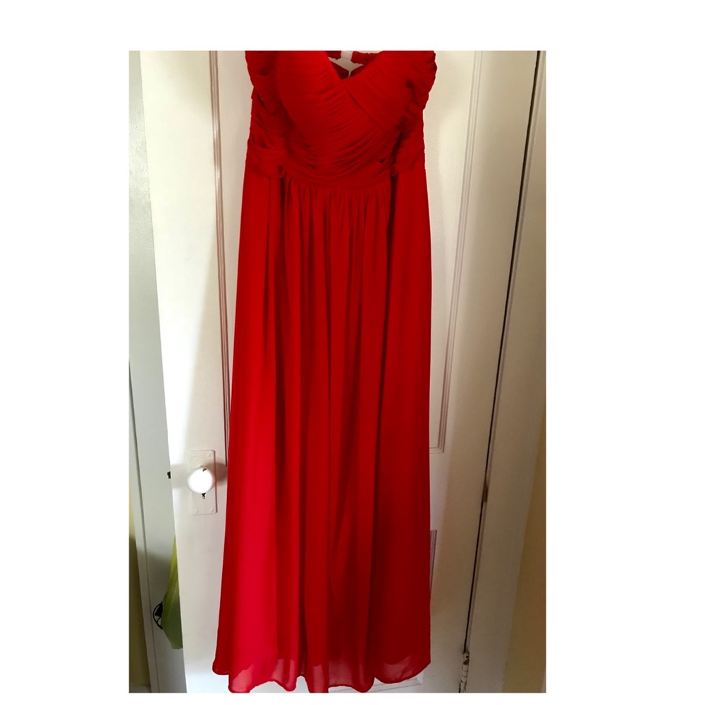 STRAPLESS SWEETHEART EMPIRE WAIST RED DRESS